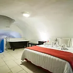 Galaxy & Apartment Imerovigli (Santorini)