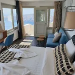 Galaxy & * Imerovigli (Santorini)